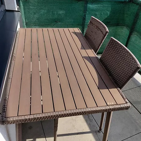 Lejlighed H5 2 Bedrooms With Balcony And Free Parking *
